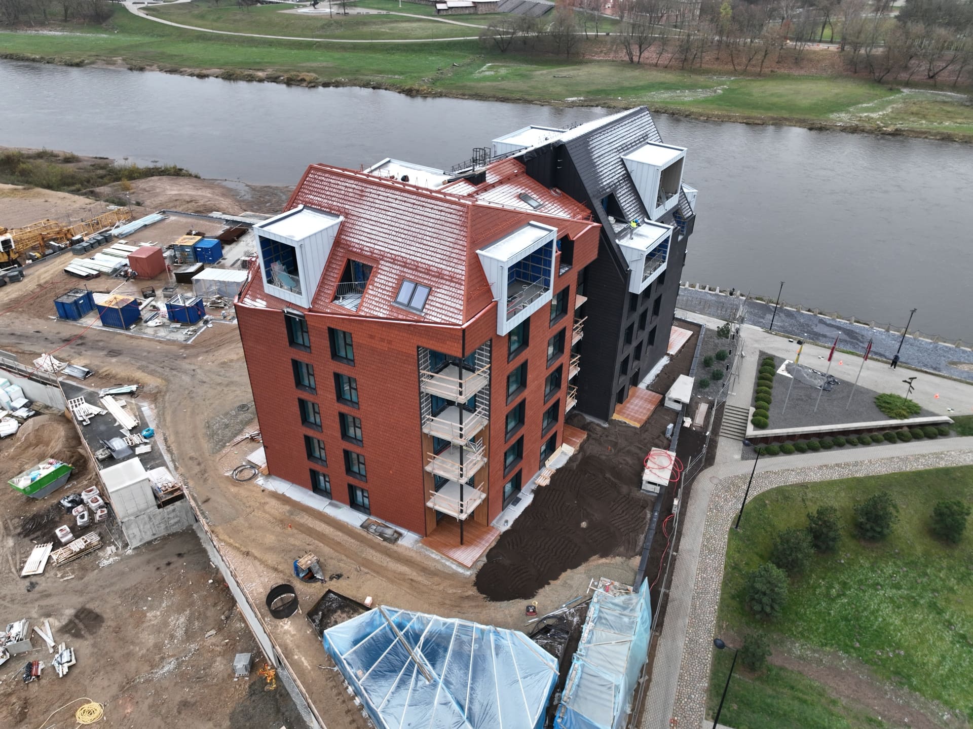 DJI_20231118103729_0003_V